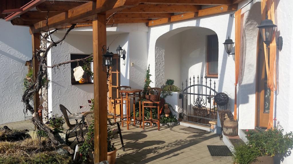 Hotel Garni Huegellandhof Neuhaus am Klausenbach Ngoại thất bức ảnh